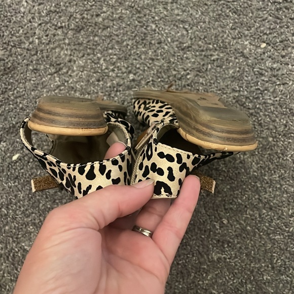 Girl Blowfish Sandals - Picture 7 of 9